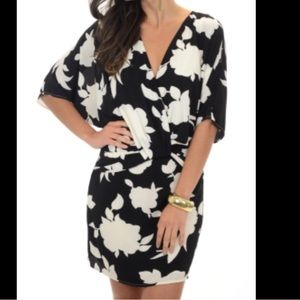 Ark & co Floral black white wrap dolman sleeve mini dress size medium